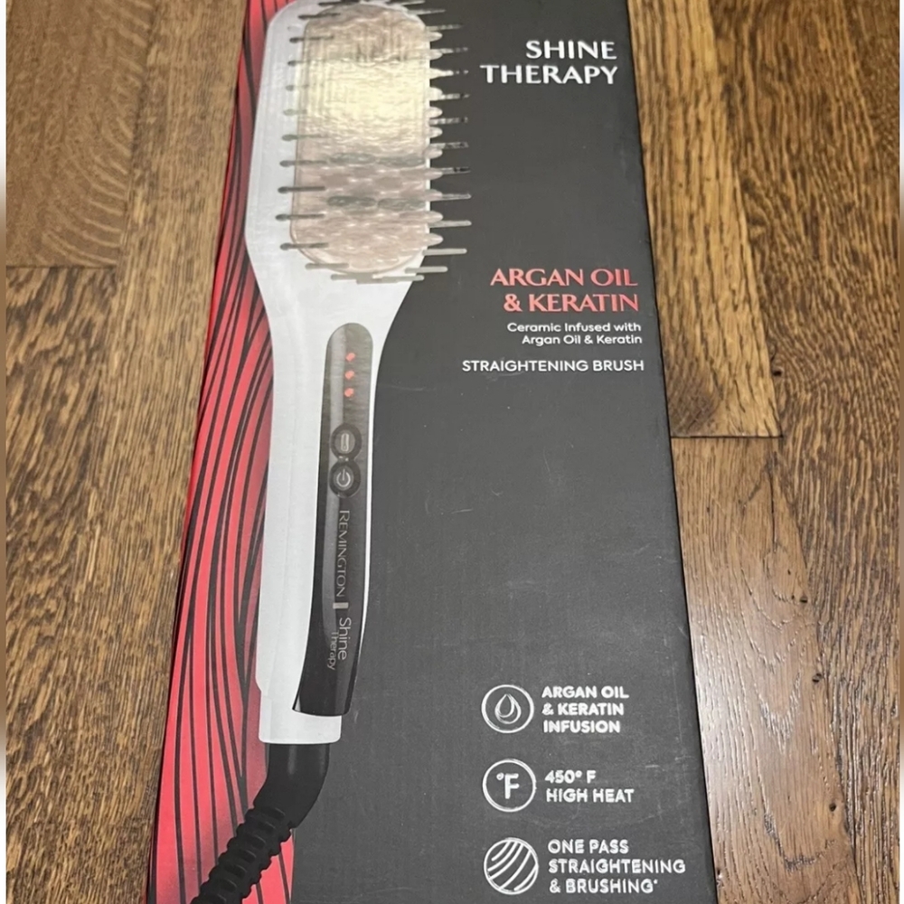 NIB Lg NIB Remington Shine Therapy Straightening Brush - Argon oil Keratin